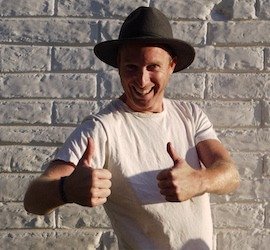 מדריך מוסמך דובר עברית ברומניה