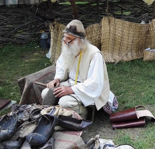 מדריך מוסמך דובר עברית ברומניה